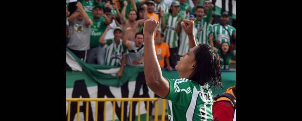 Palomino, look y goles decisivos | Juan Antonio Sánchez | Jairo Palomino celebra el 3-1 que le dio la tranquilidad a Nacional frente al Tolima en el estadio Atanasio Girardot. Fue el gol de la clasificación a la final, por la diferencia que significó. Su nuevo look le ha traído suerte, señala el antioqueño.