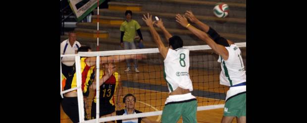 Valle defiende con solvencia el Supervolei |