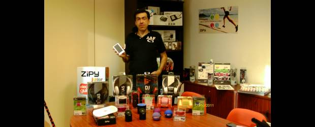 Ángel caza tendencias tecno | Cortesía | Ángel Gándara ayuda a perfilar la tecnología de acuerdo con los consumidores y sus gustos. Indaga en redes sociales, a través de Twitter: @ZipyFun