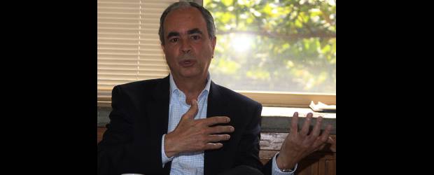 Interactuar prepara a las pymes para el TLC | Róbinson Sánchez | Rafael Arango Fonnegra, director ejecutivo de Interactuar, cuenta cuál es el impulso que se le da a los microempresarios desde esa entidad y presenta los 10 finalistas para el Famiempresario del año, reconocimiento que entregará este jueves.