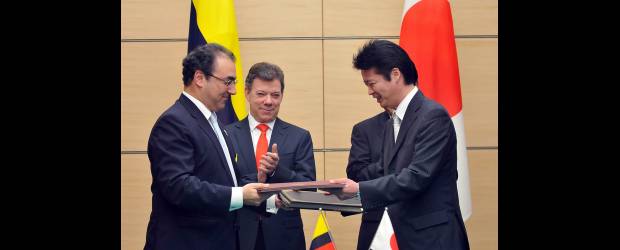 Japón afianza la cooperación con Colombia | Cortesía | El Ministro de Industria, Comercio y Turismo de Colombia, Sergio Díaz-Granados, el presidente Juan Manuel Santos y el Canciller japonés, Koychiro Gemba.