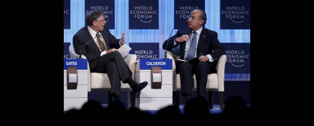 Latinoamérica es un oasis | Reuters, Arnd Wiegmann-davos, Suiza | El fundador de la compañía Microsoft, Bill Gates, compartió uno de los páneles del Foro de Davos con el presidente de México, Felipe Calderón.