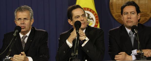 Se asoma fin de controversia entre Gobierno y altas cortes | Andrés Torres, Colprensa-Bogotá | El Gobierno sostuvo una reunión con los presidentes de las Altas Cortes en dónde se estableció un acuerdo de cooperación entre ambas ramas.