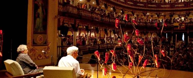 Hay Festival, aliento para las letras | Cortesía | En la quinta edición del Hay Festival, el escritor Héctor Abad y el nobel de literatura Vargas Llosa, tuvieron un extenso diálogo sobre literatura y la libertad del individuo.