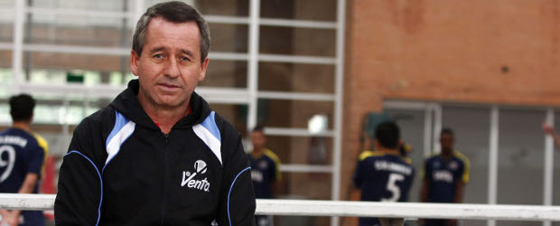 "Es una ilusión jugar la final y quedarnos con el título": Jaime Cuervo | Colprensa | Con un grupo de 16 jugadores, entrena en Bogotá el técnico de la Selección Colombia de fútbol de salón, Jaime Cuervo.
