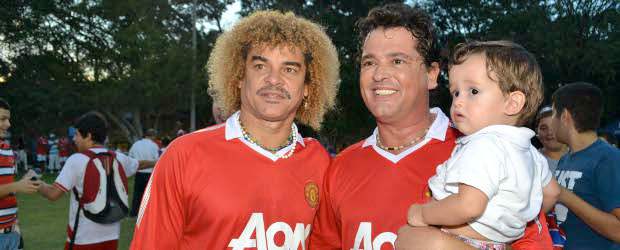 El Pibe y Carlos Vives estuvieron en el juego de las estrellas en Santa Marta | Colprensa | Carlos El Pibe Valderrama y Carlos Vives estuvieron en el tradicional juego de las estrella del Country Club de Santa Marta.