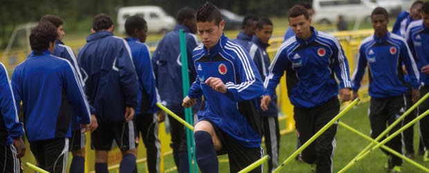 Definida la nómina que jugará el Esperanzas de Toulon | Colprensa | James Rodríguez, figura del Porto, y Edwin Cardona, figura del Atlético Nacional, hacen parte de la nómina que jugará el torneo Esperanzas de Toulon.