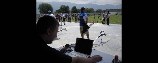 El tiro con arco disfrutará su tiempo real | Juan Pablo Tobón | Pisani Mateo, de la Federación Internacional de Arquería, probó ayer el nuevo software para el registro de los resultados en tiempo real.
