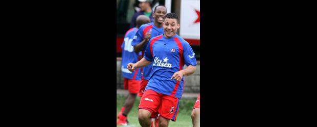 Meta del Medellín en Pereira es llegar al liderato | Julio César Herrera | Luis Carlos Arias resaltó el repunte futbolístico del Medellín y asegura que todavía no está entregado en la Copa Santander Libertadores.