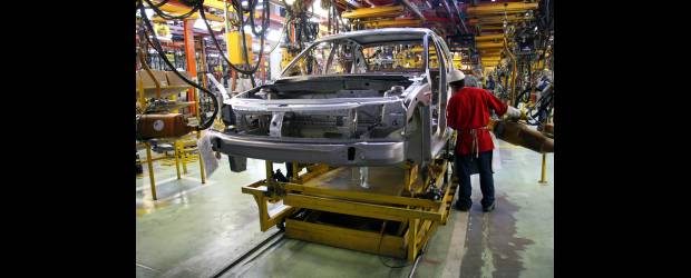 Mercado venezolano: US$2.000 millones en pérdidas | Archivo | El sector automotriz del país fue uno de los más perjudicados con el cierre comercial de Venezuela. Sin embargo, según el presidente Ejecutivo de Analdex, Javier Díaz Molina, la recuperación con el otro vecino, Ecuador, logró mejorar las ventas. Otros sectores afectados son lácteos, carnes y pollo, entre otros.