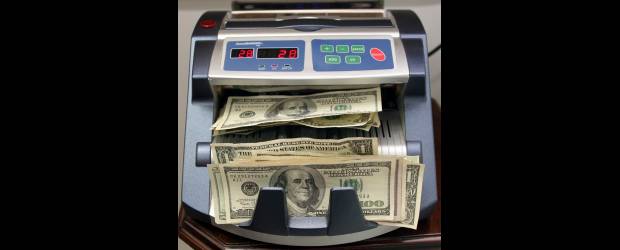 Precio del dólar cayó $0,28 en la jornada | Archivo | Según los analistas, la divisa podría seguir la semana a la baja.