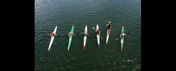 Con puños y palos abrieron el camino dorado | Cortesía-Mayagüez, Puerto Rico | El canotaje, con Tatiana Muñoz (tercera en la línea de izquierda a derecha), logró su primer oro en justas de corte olímpico. Igual sucedió con el taekwondo, con Harold Duván Avella (extremo derecho).