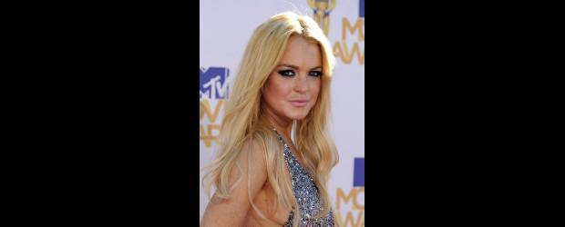 Lindsay Lohan admite su irresponsabilidad | Ap | La actriz posó para la revista Vanity Fair con todo el glamour de una diva de los 40 de Hollywood. Dice que quiere recuperar su carrera.