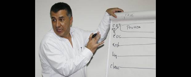 Pacho estrena cabrilla en el Inder | Robinson Sáenz | Juan Francisco Gutiérrez es el nuevo gerente del Inder. Viene de la academia y está "a préstamo" por la U. de A. Un hombre enteramente del deporte.