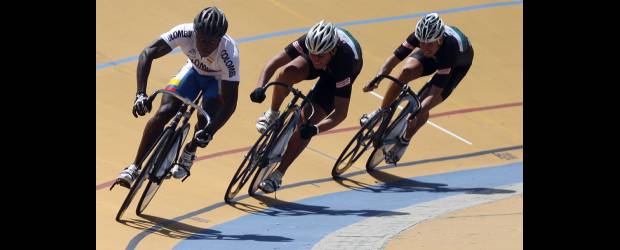 Rubén Murillo se estrenará como pistero en el Mundial | Manuel Saldarriaga | El bicicrosista antioqueño Rubén Darío Murillo, primero en el trío, hará parte de la selección Colombia de pista que irá al Mundial en Holanda.