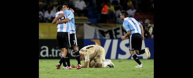 Tristeza local con la caída de Egipto | Juan Antonio Sánchez | Los argentinos celebraron el triunfo agónico, que dejó fuera de la Copa a Egipto y una tristeza al público de Medellín, que se decantó por los africanos.