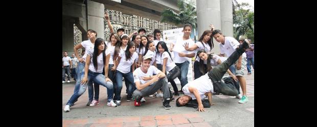 Expo UPB, itinerante y para todos | Cortesía | La primera edición de Expo UPB se realizó en el marco de la celebración de los 70 años de la institución. La segunda se programó esta vez para festejar el aniversario 75. Los bachilleres están invitados a la sede Laureles. El evento se lanzó con un "flashmob" la semana pasada cerca a las estaciones del metro.
