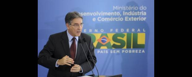 Hoy, cumbre para hacer negocios con Brasil | Cortesía: Eshoje.jor.br | Fernando Pimentel, ministro de Industria y Comercio Exterior de Brasil.