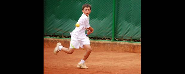 Los chicos ya juegan con marca al hombro | Cortesía | Sergio Hernández, una de las figuras del Torneo Grado 1 que comienza hoy en Medellín, es de los antioqueños que tiene patrocinio de EPM y Babolat.