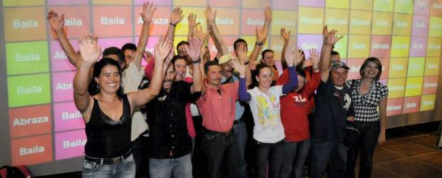 Comfama entregó computadores | Cortesia | En 2008 y 2009 Comfama celebró actos masivos para entregar los computadores. En esta ocasión el aparato será entregado directamente en los hogares.
