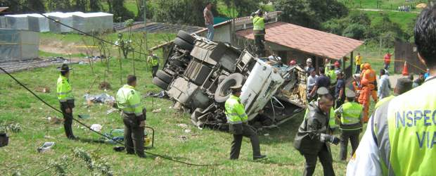 La tragedia ocurrió en el kilómetro 92 de la vía Bogotá-Girardot, a la altura del municipio de Granada, Cundinamarca. | Colprensa | La tragedia ocurrió en el kilómetro 92 de la vía Bogotá-Girardot, a la altura del municipio de Granada, Cundinamarca.