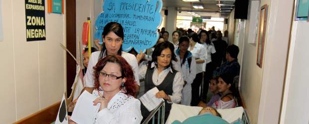 Una deuda que enferma a los hospitales | Donaldo Zuluaga | La asosiación colombiana de Clínicas y Hospitales estima que la deuda hacia los centros médicos de todo el país asciende a más de 11 billones de pesos. El paciente "salud" se agrava.