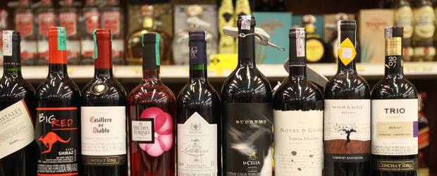 El exceso de alcohol es perjudicial para la salud. Prohibido el expendio de bebidas embriagantes a menores de edad y mujeres embarazadas. | Juan Fernando Cano | El exceso de alcohol es perjudicial para la salud. Prohibido el expendio de bebidas embriagantes a menores de edad y mujeres embarazadas.