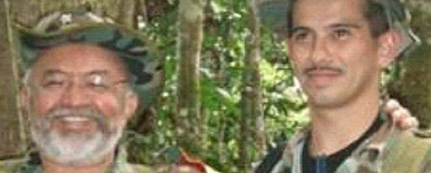 Confirman muerte de alias "Édgar Tovar" | Colprensa | El comandante del frente 48 de las Farc, alias Édgar Tovar (derecha), fue responsable por muchos años de la seguridad del también abatido jefe de ese grupo guerrillero alias Raúl Reyes. Foto cedida por el Ministerio de Defensa.