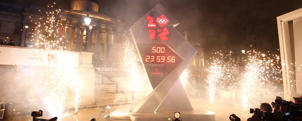 Londres ya mide la cuenta atrás para los Juegos Olímpicos de 2012 | Reuters | El reloj, fabricado por la marca suiza Omega, quedó en la plaza de Trafalgar.