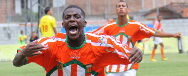 Y Envigado por fin ganó | Hernán Vanegas | Yessy Mena abrió el marcador para los naranjas, pero no pudo jugar todo el compromiso al presentar un grave problema físico del que se recupera satisfactoriamente.