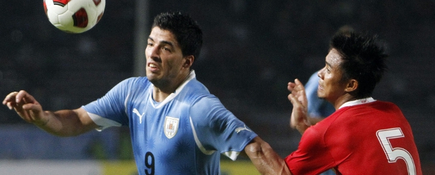 Uruguay goleó a Indonesia sin Forlán | AP | Luis Suárez anotó tres tantos en la victoria de Uruguay sobre una débil Indonesia.