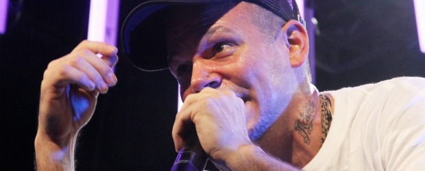 Calle 13 inaugura Acceso total |