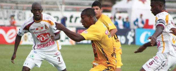 Huila sumó su segunda victoria en casa | Colprensa | En el estadio Guillermo Plazas Alcid, Huila se quedó con el clásico al vencer por la mínima diferencia a Tolima.