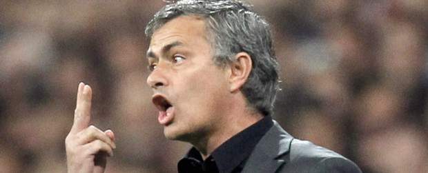 Mourinho da pistas de su posible partida a Roma | Reuters | El entrenador del Real Madrid, Jose Mourinho, reservó plaza para sus hijos en una escuela cerca de la sede deportiva del Inter de Milán para el próximo curso escolar.