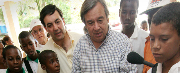 Acnur urgió atención a desplazados | Archivo | En su visita al municipio de Soacha el Alto Comisionado de la Acnur, Antonio Guterres, solicitó atender de manera eficaz a la población desplazada del país.