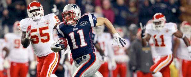 Packers, 49ers y Patriots mostraron su poder en la NFL | AP | El receptor Julian Edelman, dentro de los equipos especiales, fue una de las figuras en el triunfo de los Patriots frente a los Chiefs.