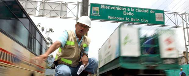 Autopista Norte tendrá cierre parcial | Hernán Vanegas | Las autoridades sugieren tomar vías alternas a quienes se movilizan por la autopista Norte, a la altura de la quebrada La Madera.