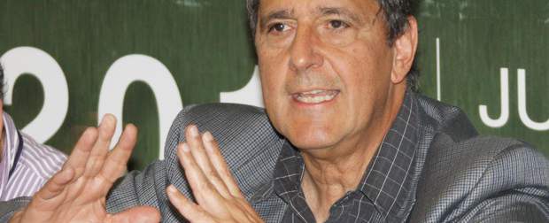 El próximo semestre el Gobierno pondrá a consideración del Congreso de la República un nuevo proyecto de Ley de desarrollo rural que será complementario de la Ley de Víctimas y Restitución de Tierras. | Róbinson Sáenz | El próximo semestre el Gobierno pondrá a consideración del Congreso de la República un nuevo proyecto de Ley de desarrollo rural que será complementario de la Ley de Víctimas y Restitución de Tierras.