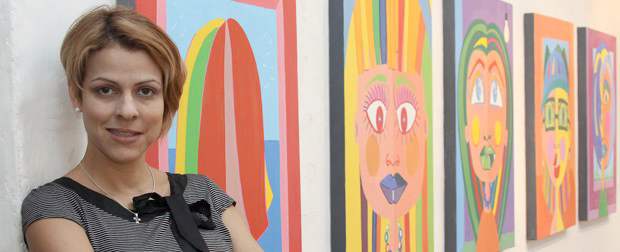 Norha desnuda la mujer en su pintura | La pintora paisa expone en la Casa de la Cultura de Envigado, Salón de Arte Débora Arango. La inauguración es a las 7:00 de la noche.