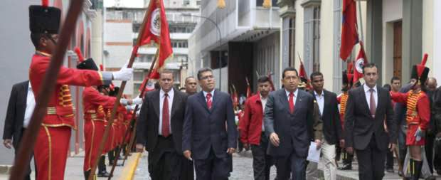 Chávez dice que planea permanecer en la presidencia hasta 2031 | Reuters | Con el natalicio del Libertador Simón Bolívar, Chávez retomó el domingo su agenda oficial en Venezuela.