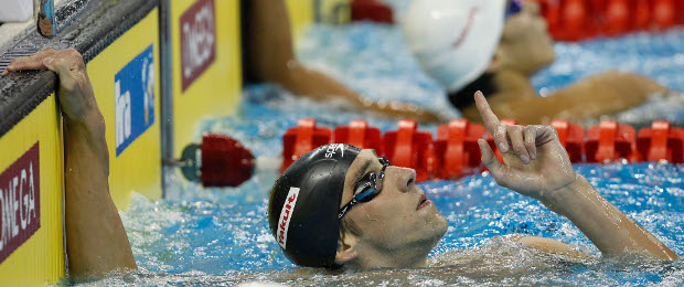 Phelps se colgó su primer oro y Arcila mejoró su marca en Shangai | AP | Phelps celebra al ganar la medalla de oro en los 200 metros mariposa.