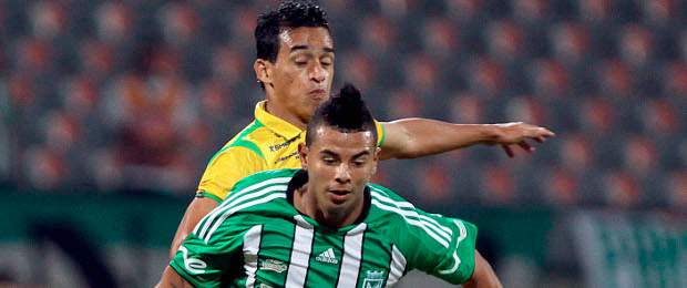 El verde no dio el regalo | Julio César Herrera | Edwin Cardona consiguió anoche un buen gol, pero eso no fue suficiente para que Nacional se salvara de la segunda derrota de local en la Liga Postobón-II ante un Huila que fue más aplicado y efectivo en el Atanasio.