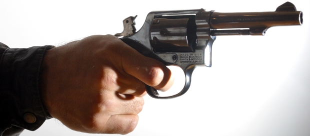 Hasta el 1 de octubre se prolongará restricción al porte de armas en Antioquia | La restricción al porte de armas exceptúa las regiones del Oriente y el Suroeste antioqueño, debido a las buenas condiciones de seguridad.