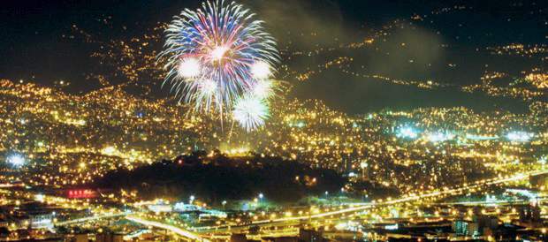 Bares, hoteles y discotecas de Medellín ofrecen sus fiestas especiales de San Silvestre para recibir el año 2012 lleno de energía. | Bares, hoteles y discotecas de Medellín ofrecen sus fiestas especiales de San Silvestre para recibir el año 2012 lleno de energía.