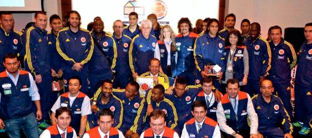 Sodimac Colombia, con sus marcas Homecenter y Constructor, se vincula como Socio Oficial de todas las categorías de las selecciones colombianas de fútbol. | Sodimac Colombia, con sus marcas Homecenter y Constructor, se vincula como Socio Oficial de todas las categorías de las selecciones colombianas de fútbol.