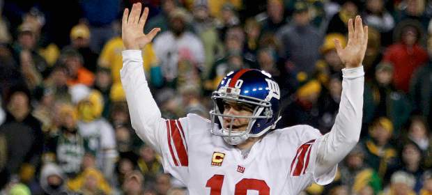 Giants y Ravens siguen en la carrera por el título de la NFL | Reuters | El mariscal de campo Eli Manning, figura en el triunfo de los Giants.