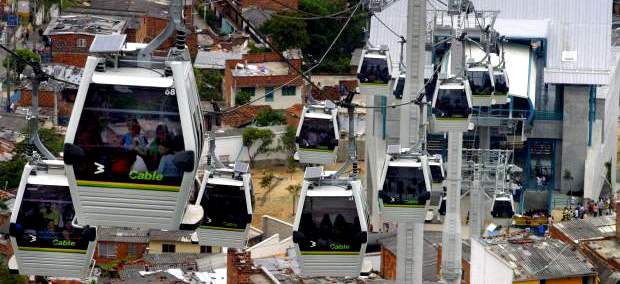 The Guardian dice que Medellín, la ciudad más peligrosa del mundo, se reinventa |