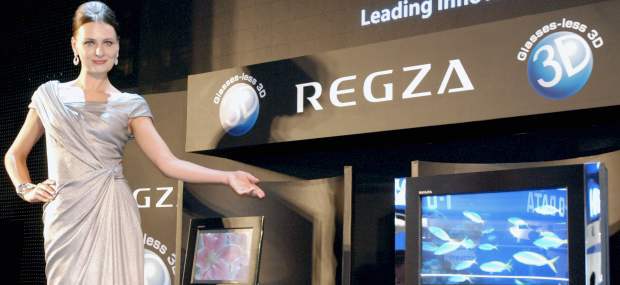 Toshiba lanza TV en 3D sin necesidad de gafas | AP | Toshiba venderá televisores de 12 y 20 pulgadas con esta tecnología.