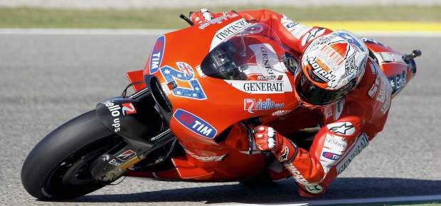 Stoner marcó mejor tiempo en entrenamientos de MotoGP |