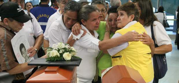 Restos mortales de desaparecidos fueron entregados a 28 familias en Antioquia | Juan Antonio Sánchez | La ceremonia de este viernes fue muy emotiva.